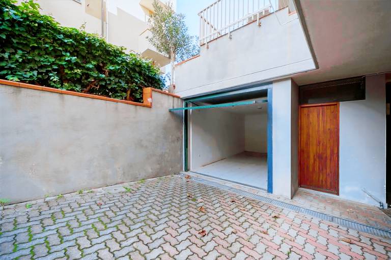 Holiday apartment with patio — photo 5