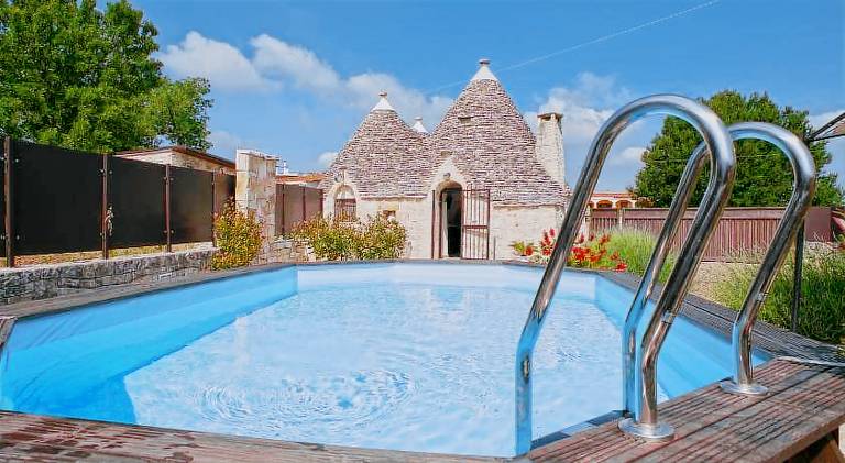 Vacation home with pool | Pets allowed in Alberobello