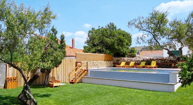 House with pool, garden & BBQ — photo 3
