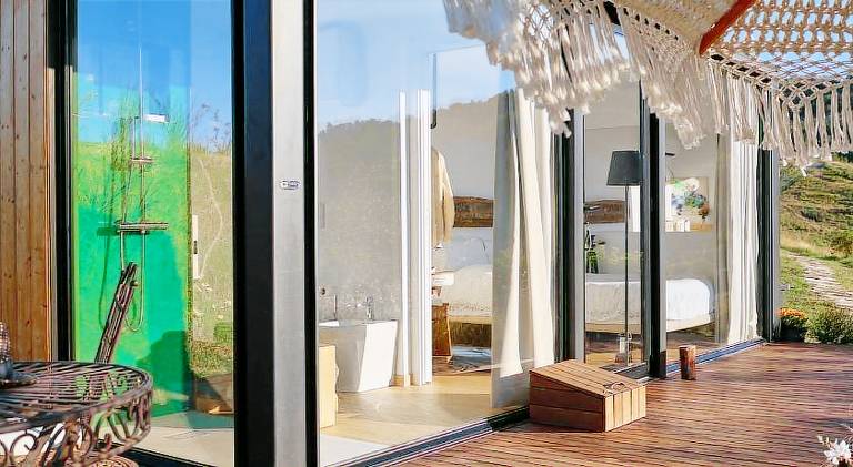 House with hot tub & pool — photo 2