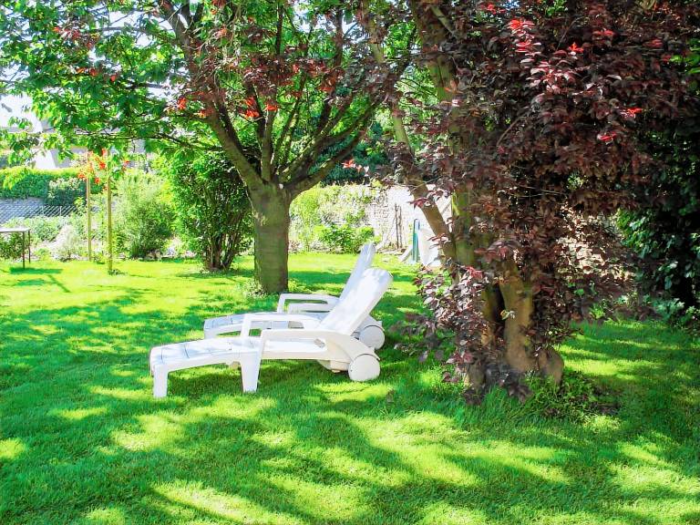 Fully equipped lovely house with yard, terrace & grill | Pets are welcome — photo 2