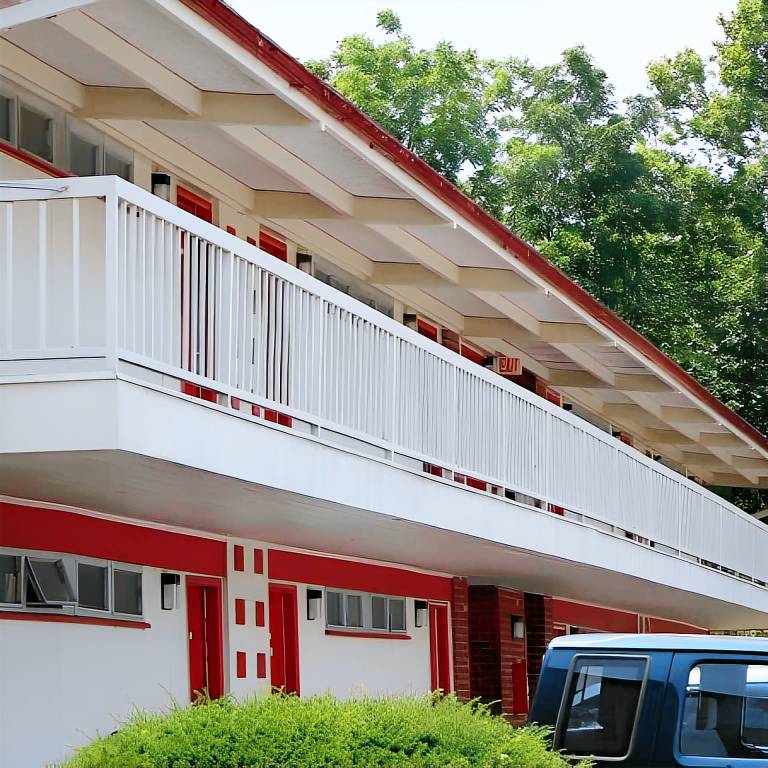 Hometown Inn Staunton — photo 4