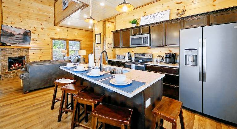 Vacation home with pool & jacuzzi — photo 4
