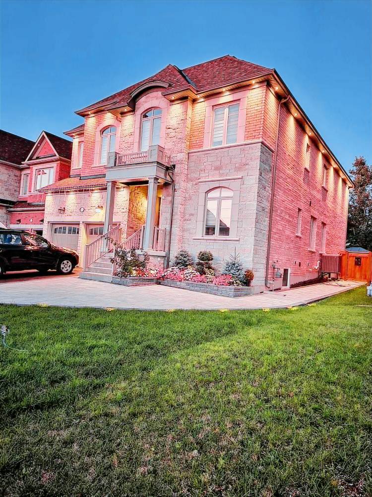 Apartment Newmarket
