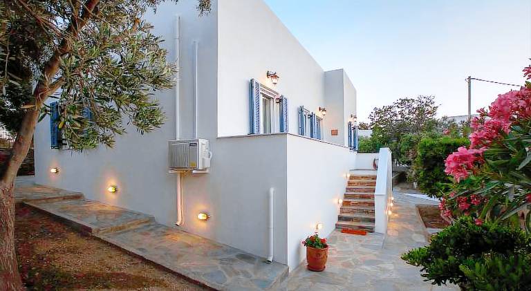 Vacation home with yard | Perfect for remote work — photo 3