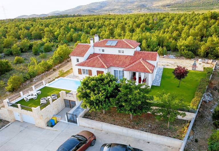 Vila  Dubrava kod Šibenika