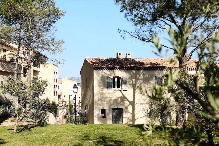 Apartment  Pont Royal