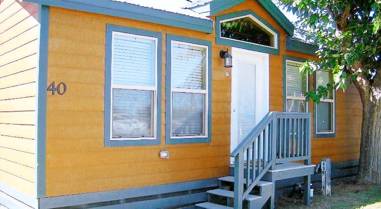 Lake Minden Camping Resort Cottage 2