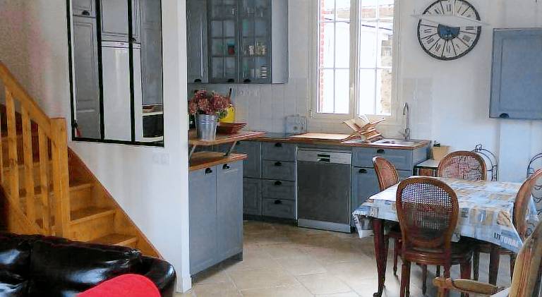 Villa with 2 rooms for 5 persons — photo 4