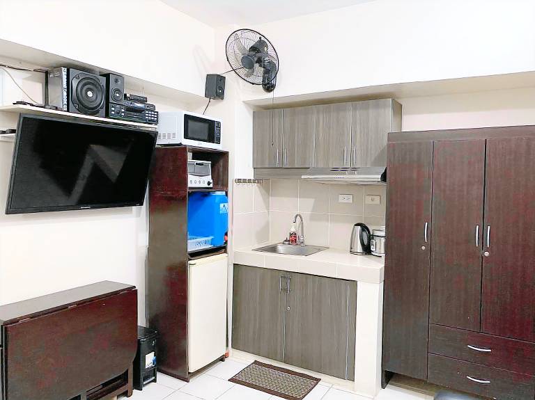 Apartment with pool — photo 3