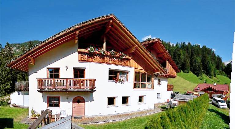 Holiday apartment with yard, terrace & barbeque | Suitable for remote work — photo 4