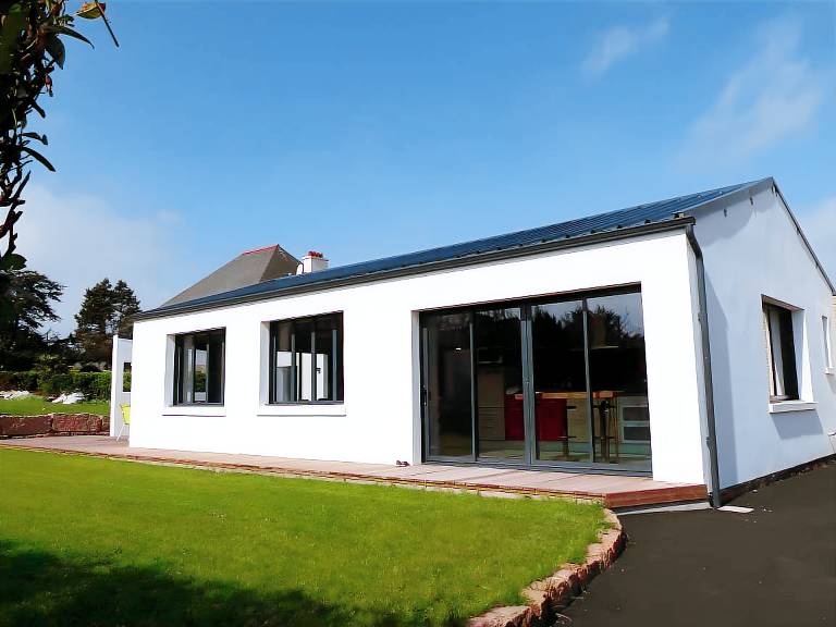 Maison "Hâvre de Paix Perros" – Spa, Single-Story, Garden — photo 5