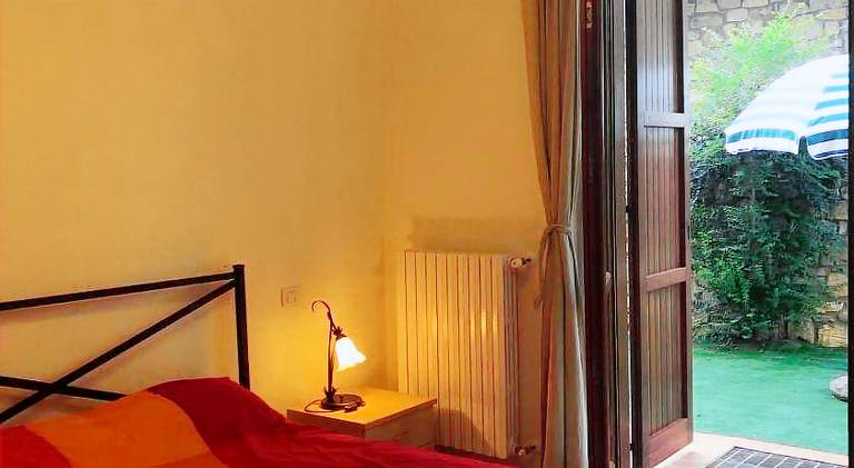 Holiday apartment with 1 room for 4 persons in Paratico