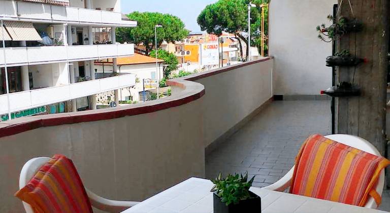 Rental apartment with 1 room for 3 persons in San Benedetto del Tronto