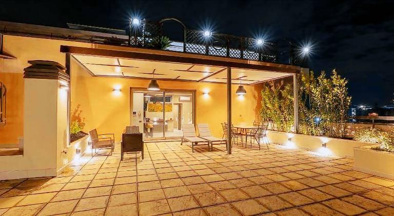 Charming holiday apartment with yard, terrace & pool | Suitable for remote work | Pets allowed — photo 3