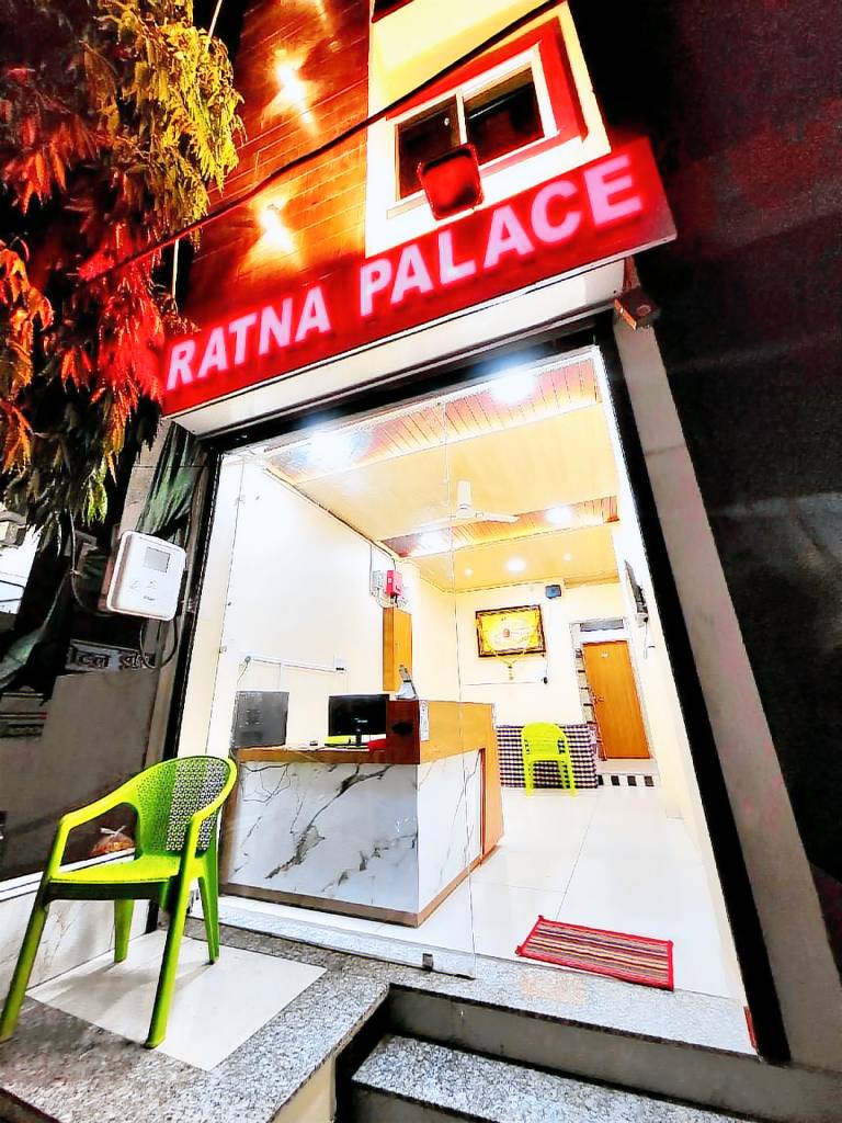 HOTEL RATNA PALACE in Indore