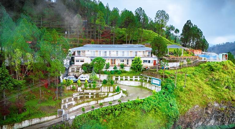 Hushvan Resorts