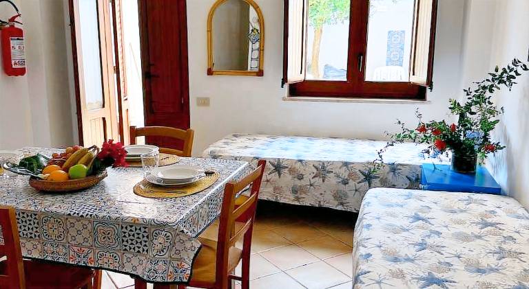 Holiday apartment with yard | Next to the beach | Pets are welcome in San Vito Lo Capo