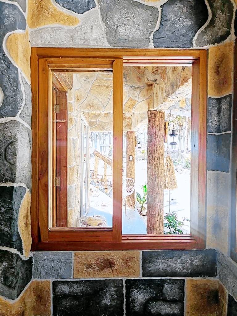 Rustic Stone House+Beach Access — photo 2
