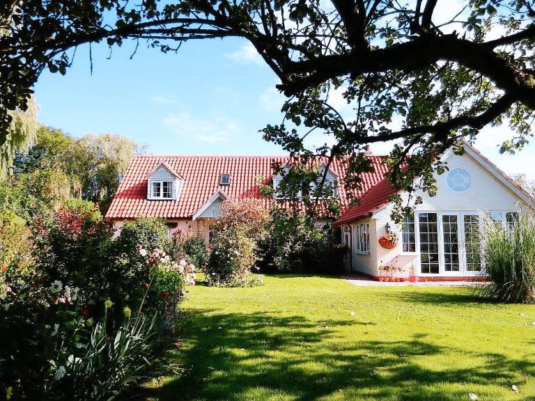 White Cottage B and B