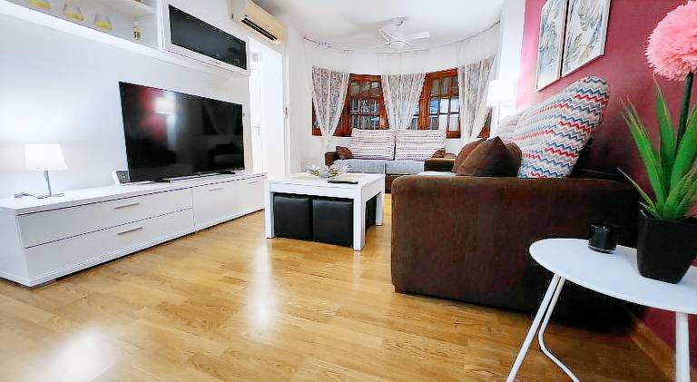 Wonderful apartment with private pool, barbeque & yard | Next to the beach | Pets allowed — photo 2
