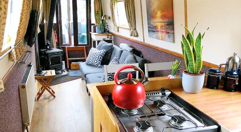 Cambridge Narrowboats - Beautiful Narrowboat Glyndwr — photo 2
