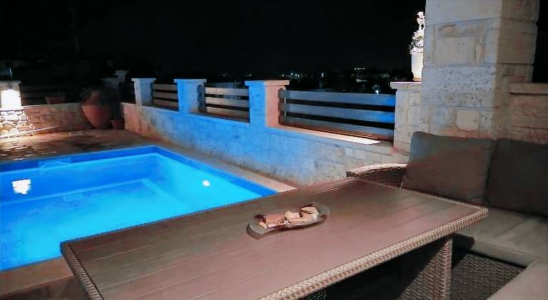 Villa with private pool, terrace & hot tub | Suitable for remote work — photo 5