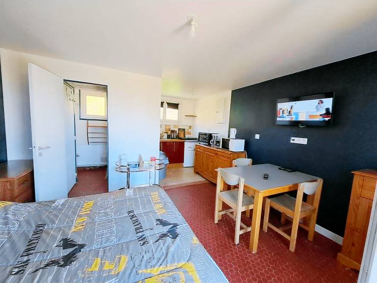 Cottage 'Le Paradis De Marie' with Private Terrace and Private Garden in Gaillard