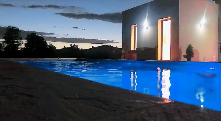 Beautiful vacation home with hot tub & pool | Dogs allowed — photo 2