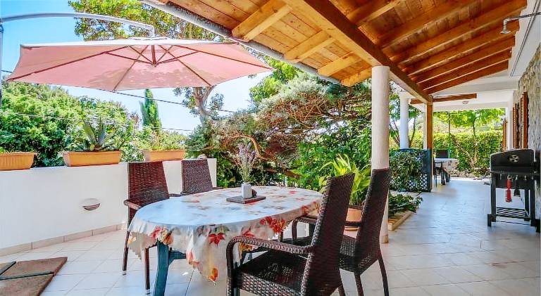 Holiday apartment with yard & terrace | Pet-friendly — photo 3