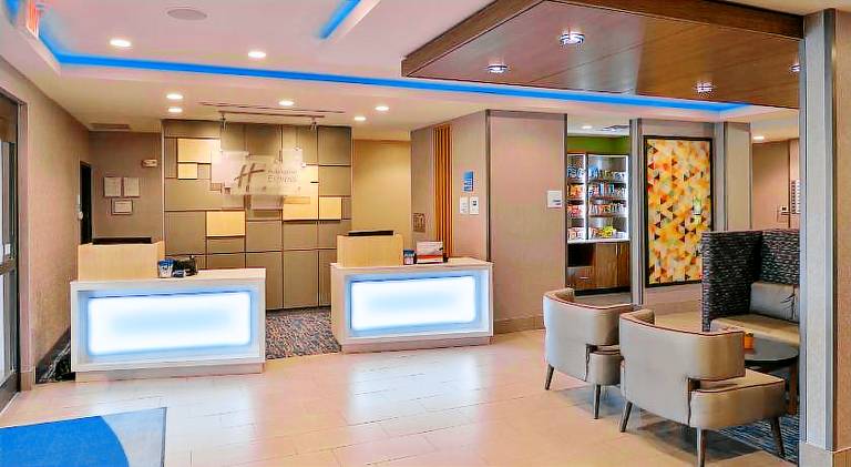 Holiday Inn Express & Suites Bryant West By IHG — photo 5
