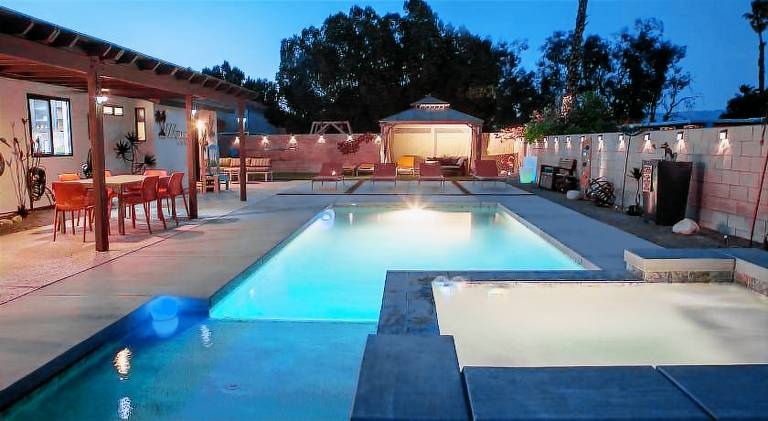 Fully equipped charming vacation home with private pool, jacuzzi & yard | Perfect for remote work | Pet-friendly — photo 4
