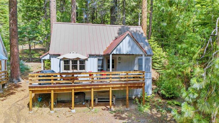 House  Pinecrest