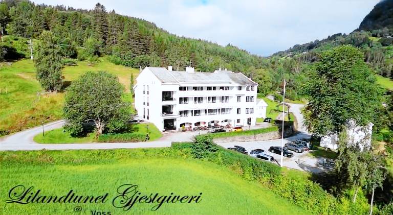 Bed & Breakfast  Bulken