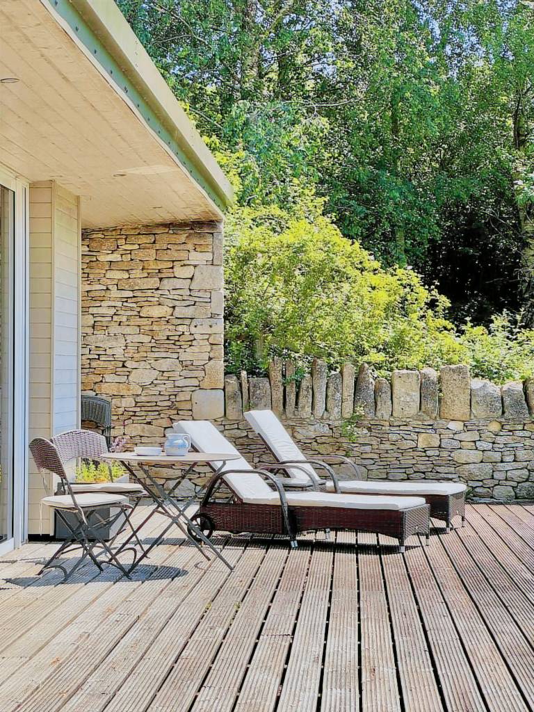 Lodge Bath