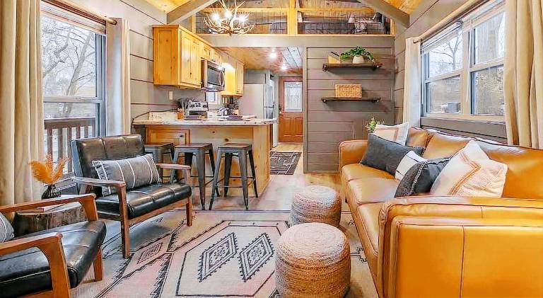 House with 1 room for 4 persons in Chattanooga, TN