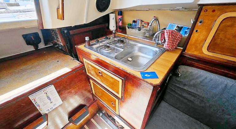 Boat with 1 room for 3 persons — photo 5
