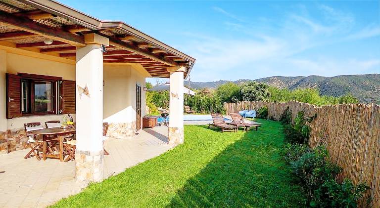 Villa with private pool, garden & barbecue — photo 4