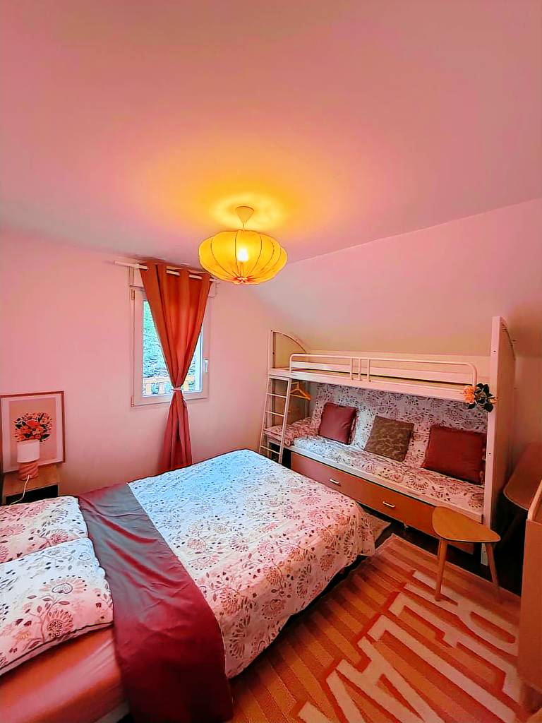Family-oriented ample vacation home with fast internet, grill & patio | River view | Good for workation | Dogs allowed — photo 3