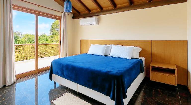 Villa with pool | Pets allowed — photo 2