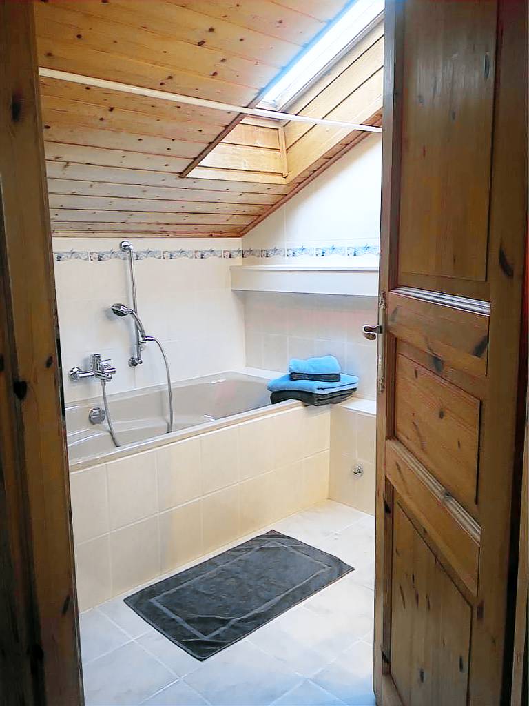 Ferienwohnung mit Hund inChieming Chiemsee f&uuml;r max. 2 Personen