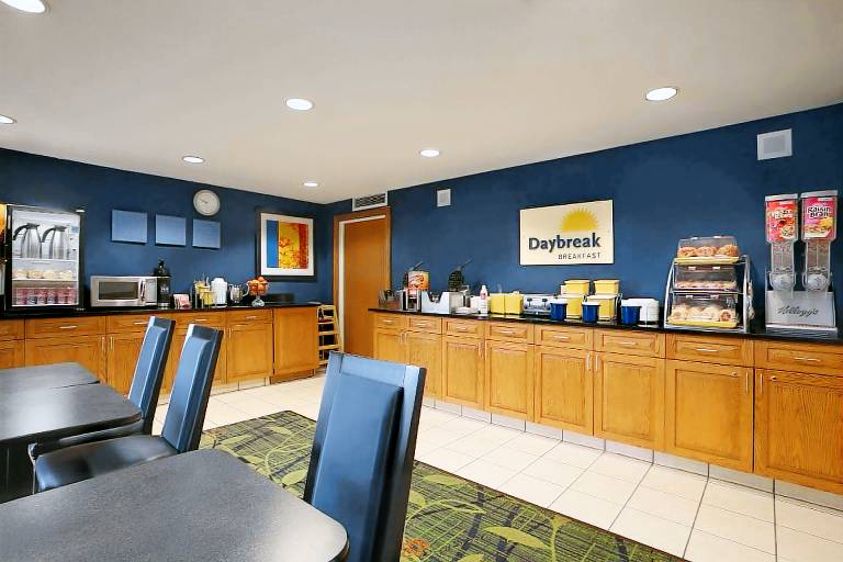 Days Inn by Wyndham Chattanooga/Hamilton Place — photo 5