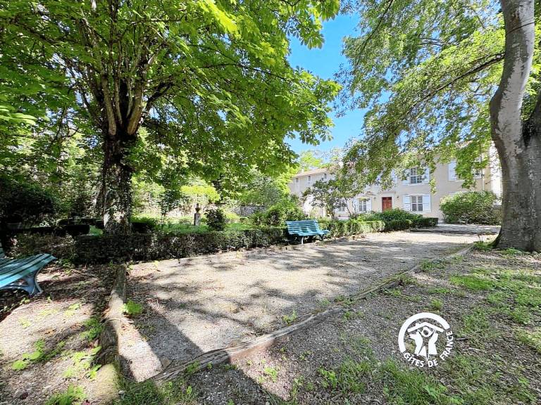 Gite with patio, private pool & grill — photo 3