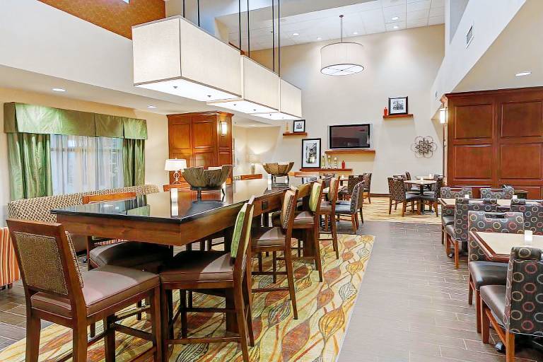 Hampton Inn & Suites Macon I-75 North — photo 3