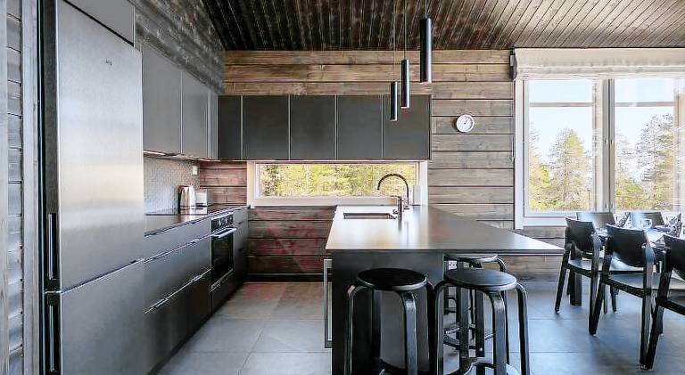 Serviced apartment with jacuzzi, patio & sauna — photo 5