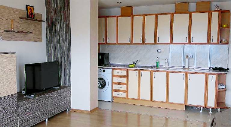 Apartment with garden & patio — photo 2