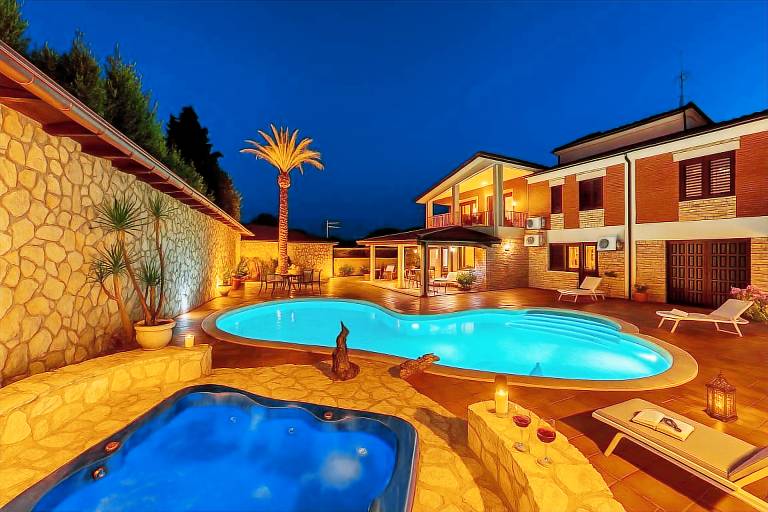 Villa with private pool, yard & barbecue in Trapani