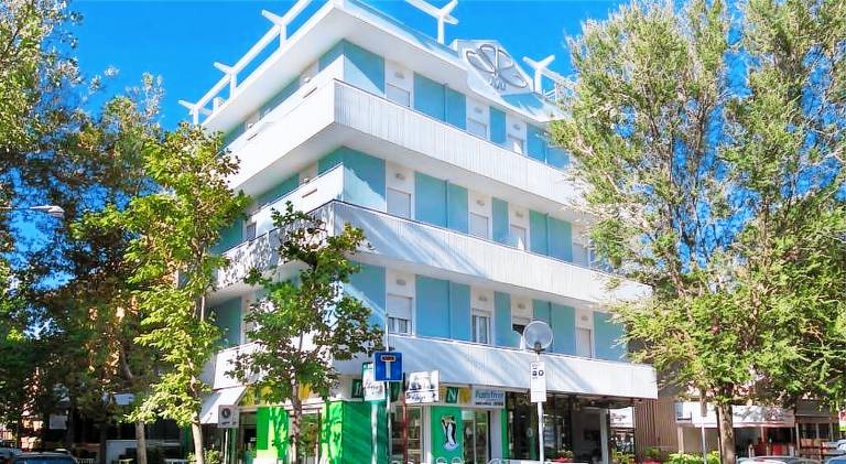 Wonderful serviced apartment with patio | Beach nearby | Good for workation | Pet-friendly in Misano Adriatico