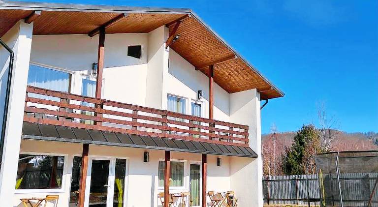 Lodge with patio, BBQ & yard | Perfect for remote work | Pets are welcome in Brasov