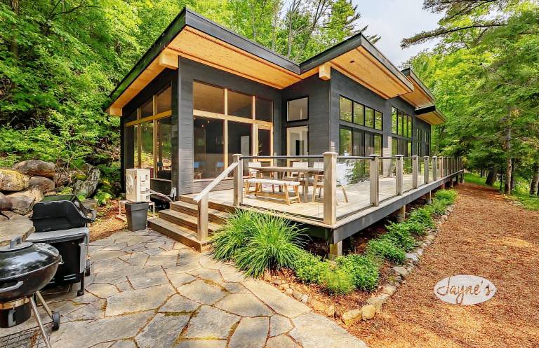 Cottage Dwight